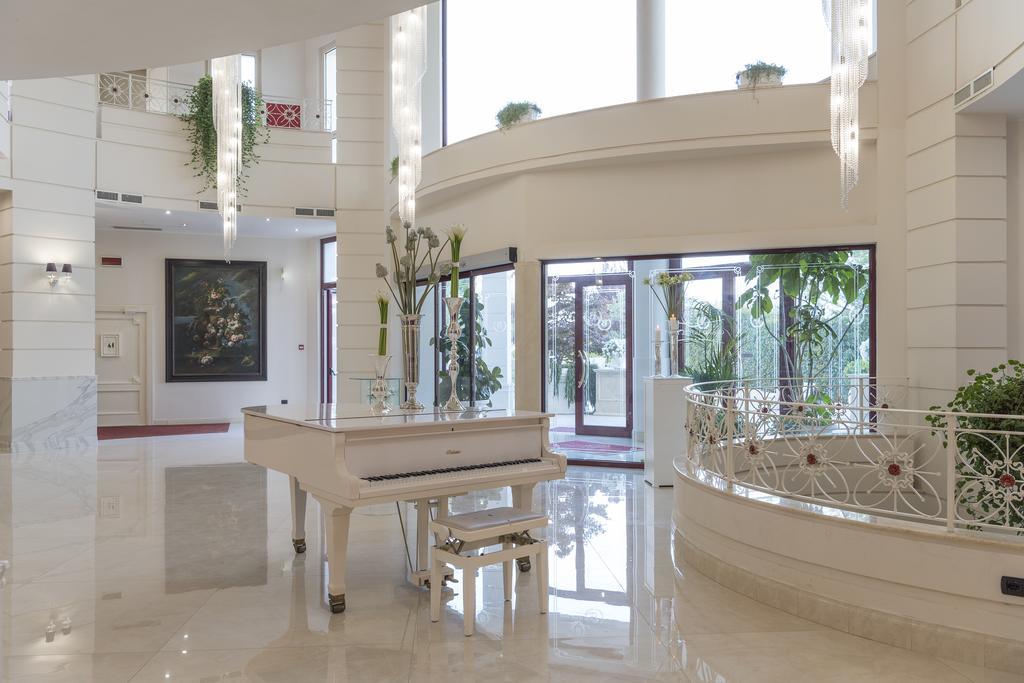 Grand Hotel Biffy アリアーノ・イルピーノ エクステリア 写真